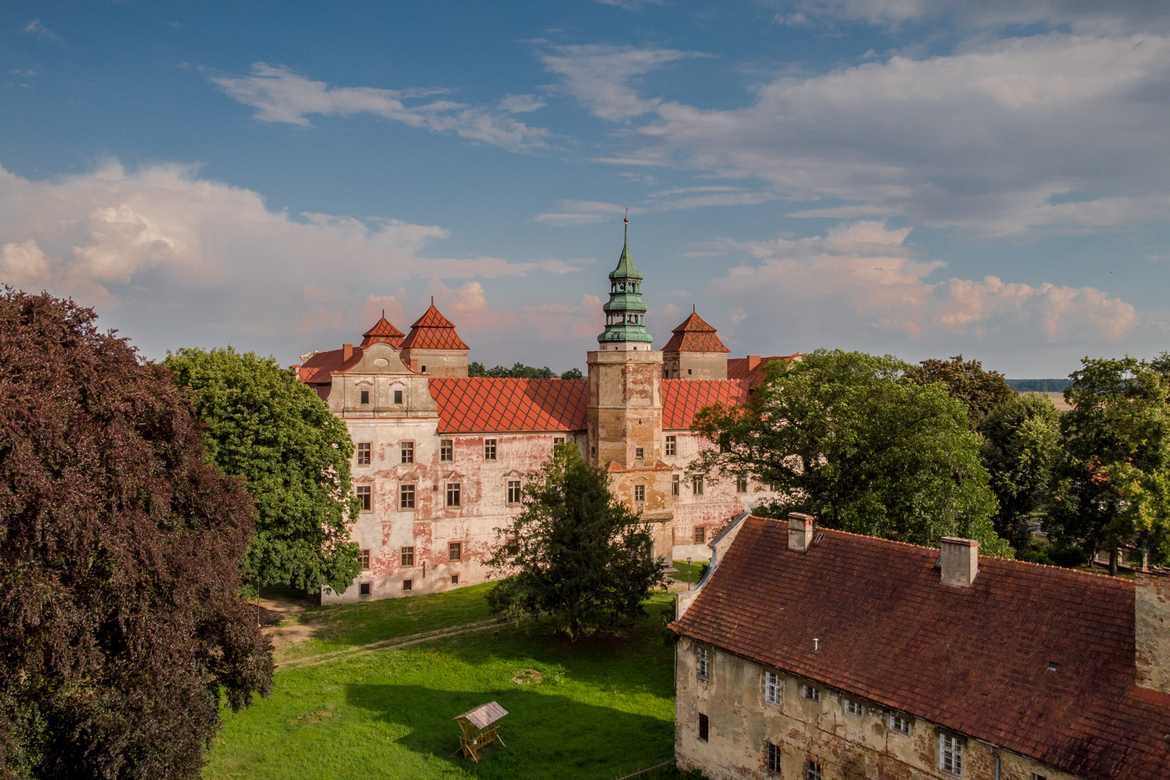 Замок в Немодліні