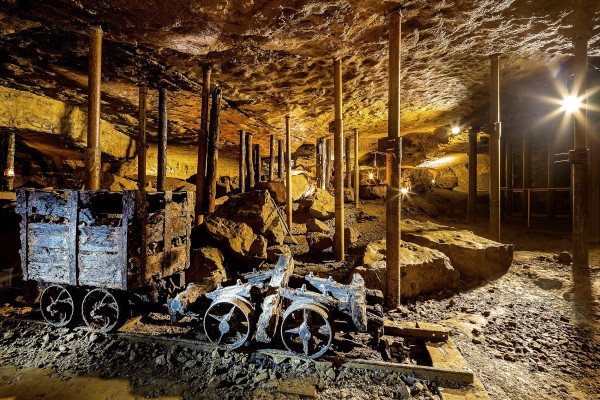 Шахта руд олова, срібла та цинку разом із системою господарювання підземними водами у Тарновських горах